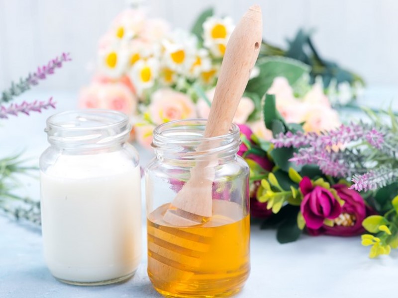 Milch-Honig-Massage genießen